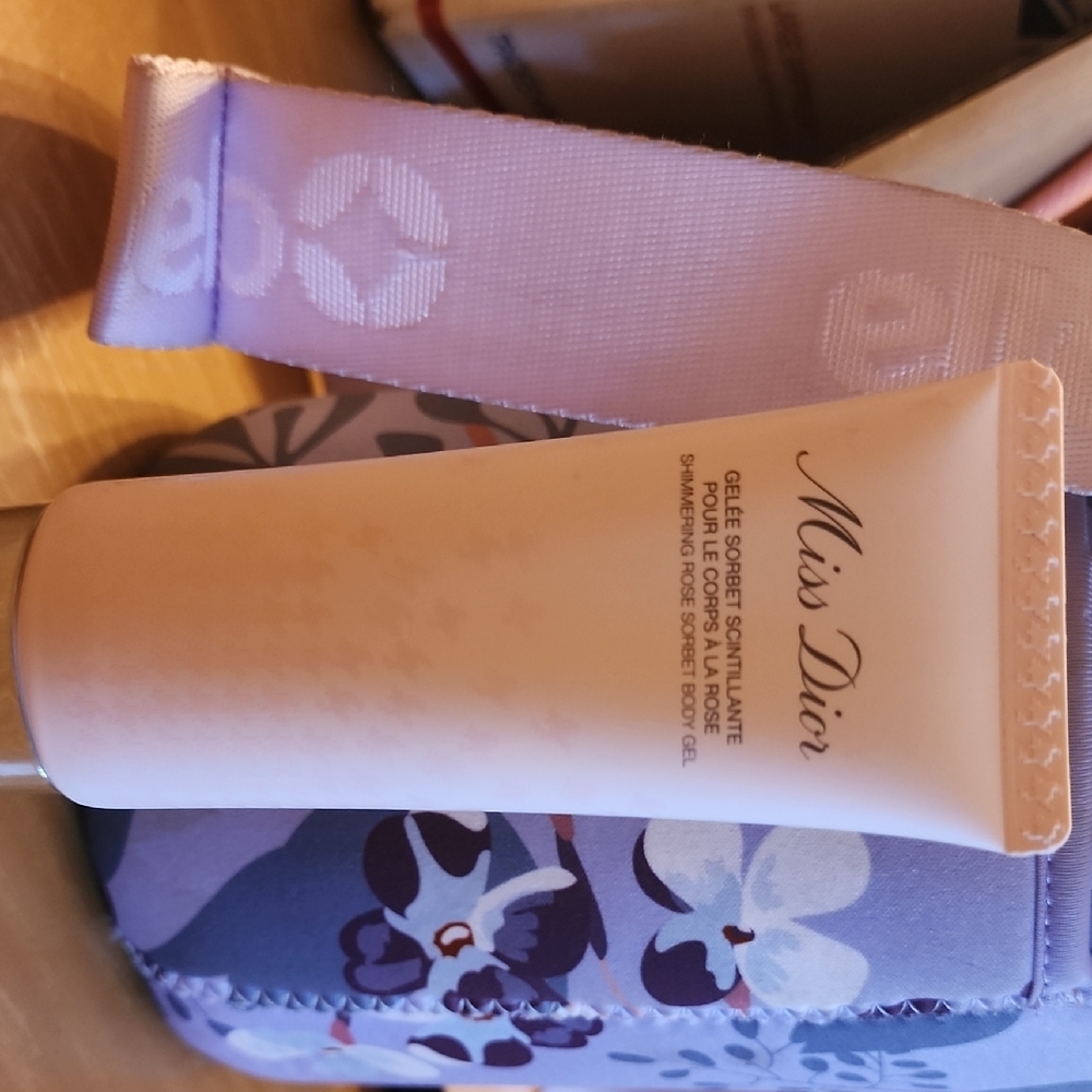 Miss Dior Pink Body Scrub